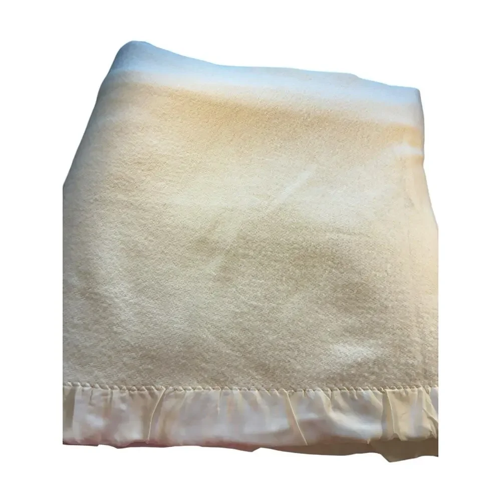 Vtg Faribo Mill King Blanket Cream Acrylic Cotton Satin Trim 92x105 USA 1970s